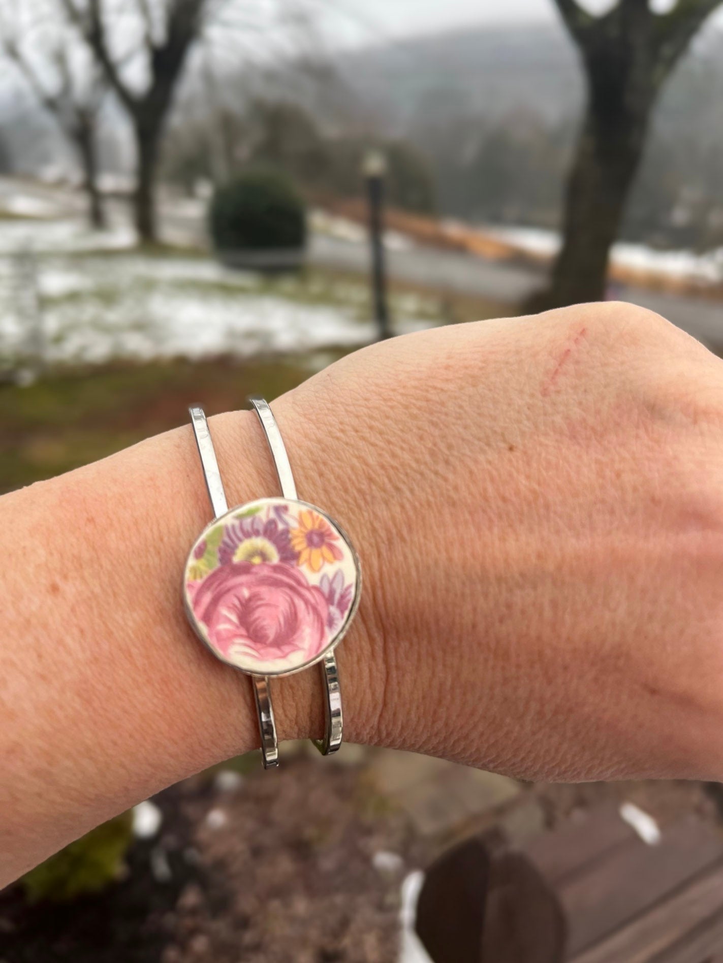 Handmade Broken China Bracelet-Priscilla Pattern [Rose Renewal]