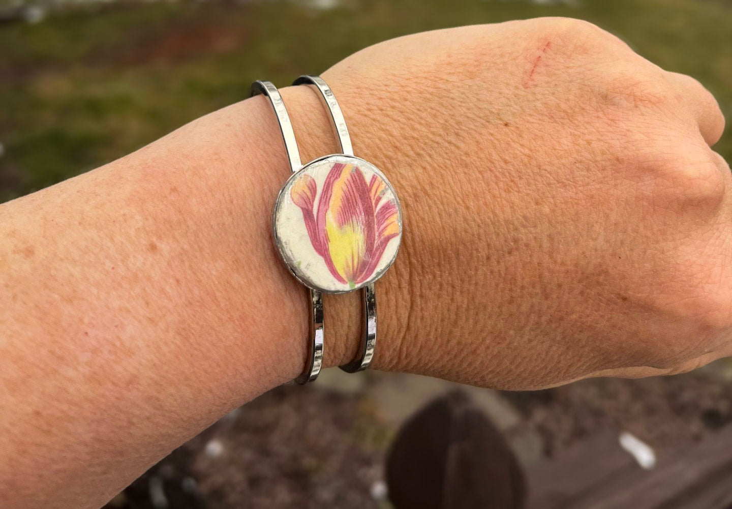 Handmade Broken China Bracelet- Priscilla Pattern [Soft Blossom Dawn]