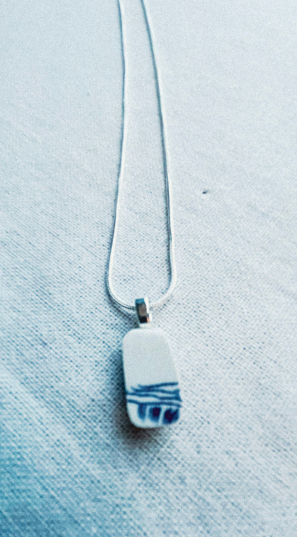 Handmade Enoch Wedgewood Pendant- Countryside [Foilage Whisper]
