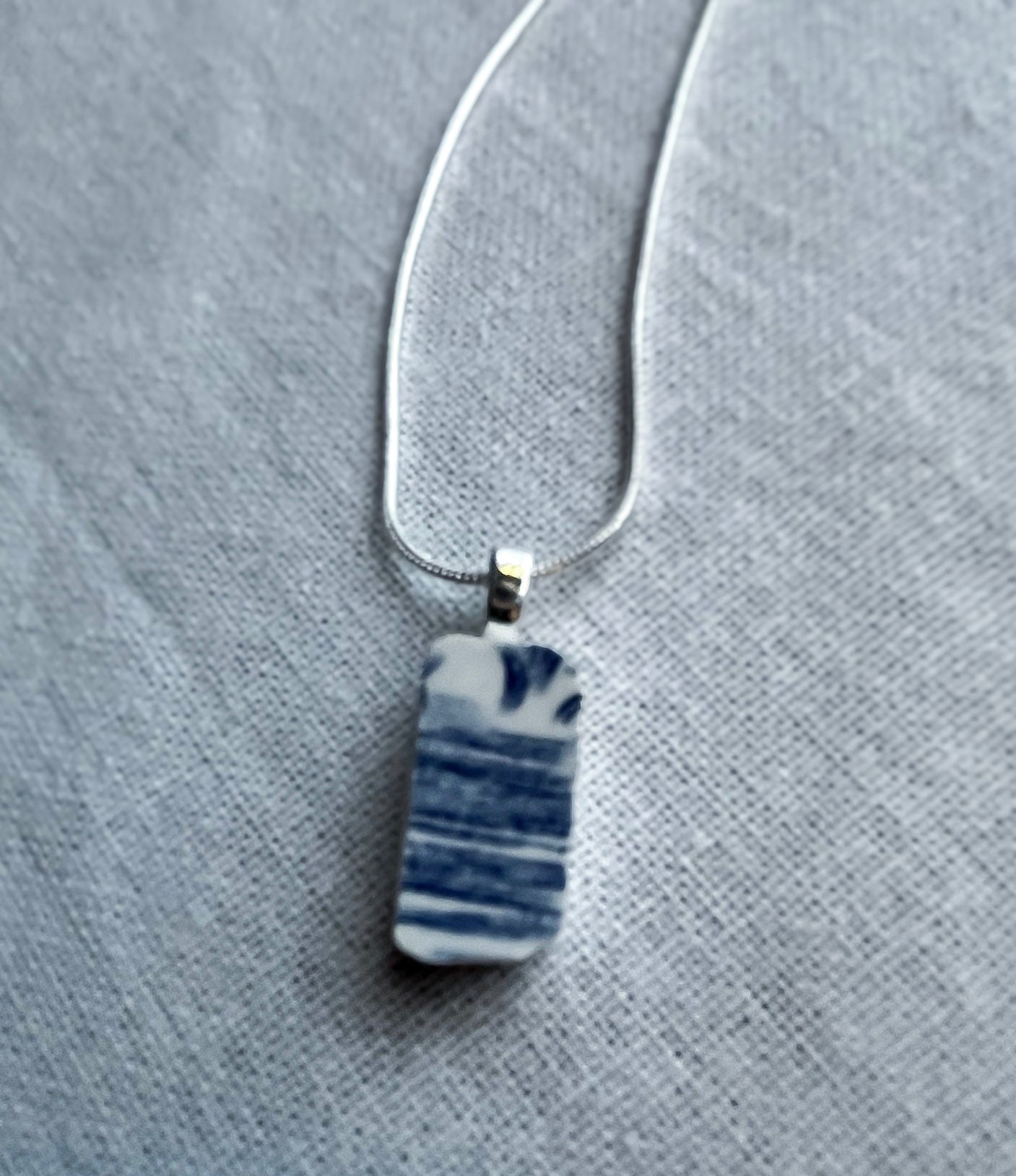 Handmade Enoch Wedgewood Countryside Pendant [Rivered Silhouette]